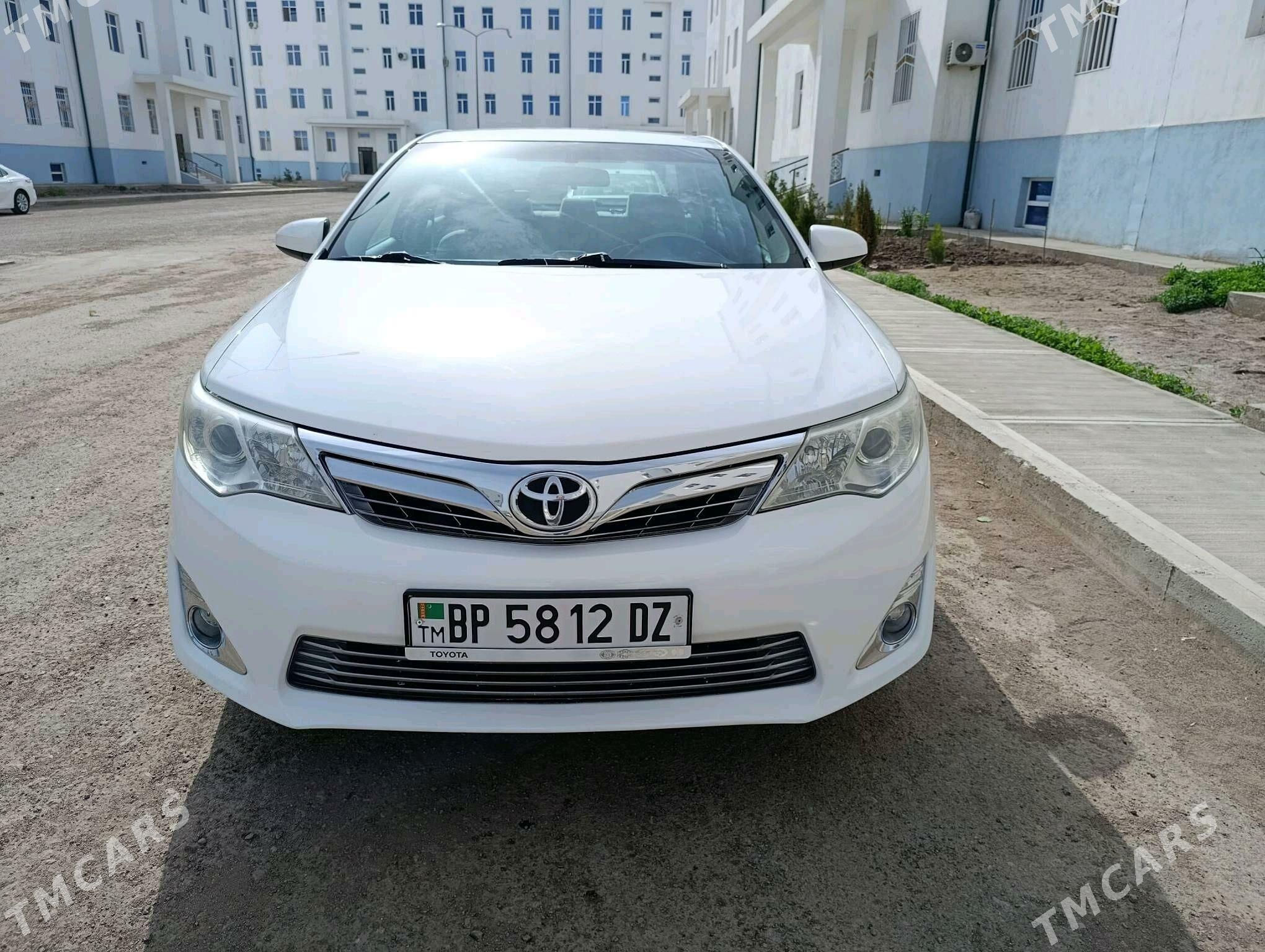 Toyota Camry 2013 - 240 000 TMT - Дашогуз - img 8