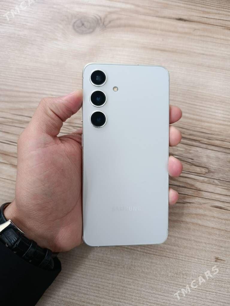 Samsung Galaxy S24 - Мары - img 1