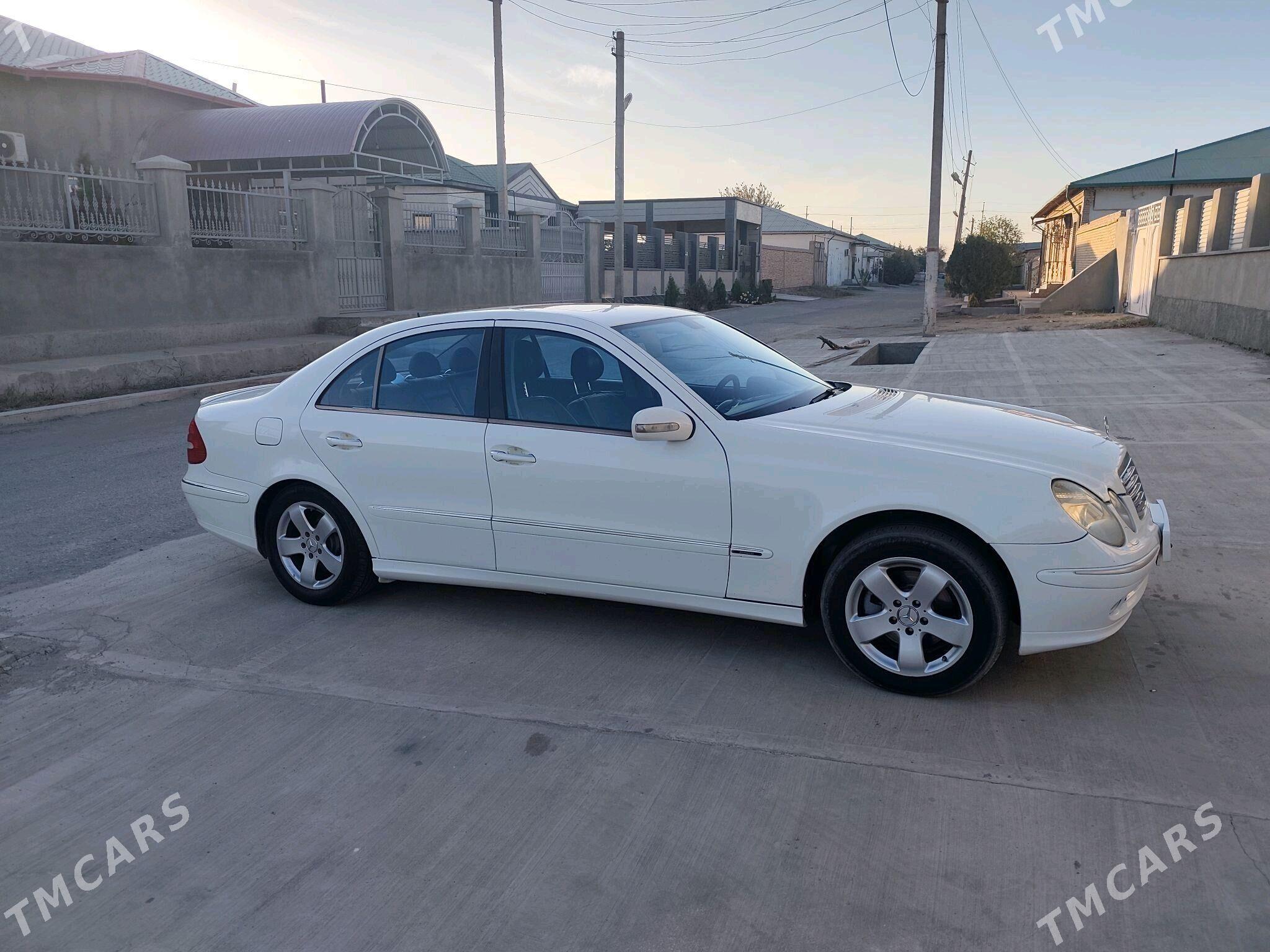 Mercedes-Benz 230E 2004 - 160 000 TMT - Daşoguz - img 2