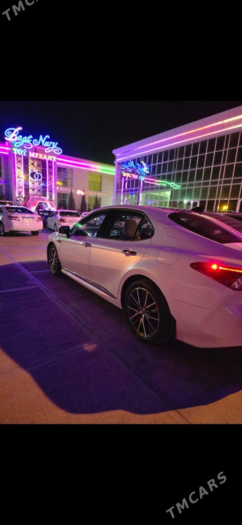 Toyota Camry 2021 - 380 000 TMT - Байрамали - img 10