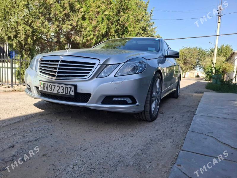 Mercedes-Benz E350 2010 - 250 000 TMT - Дашогуз - img 2