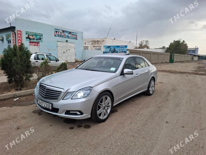 Mercedes-Benz E350 2010 - 250 000 TMT - Дашогуз - img 4