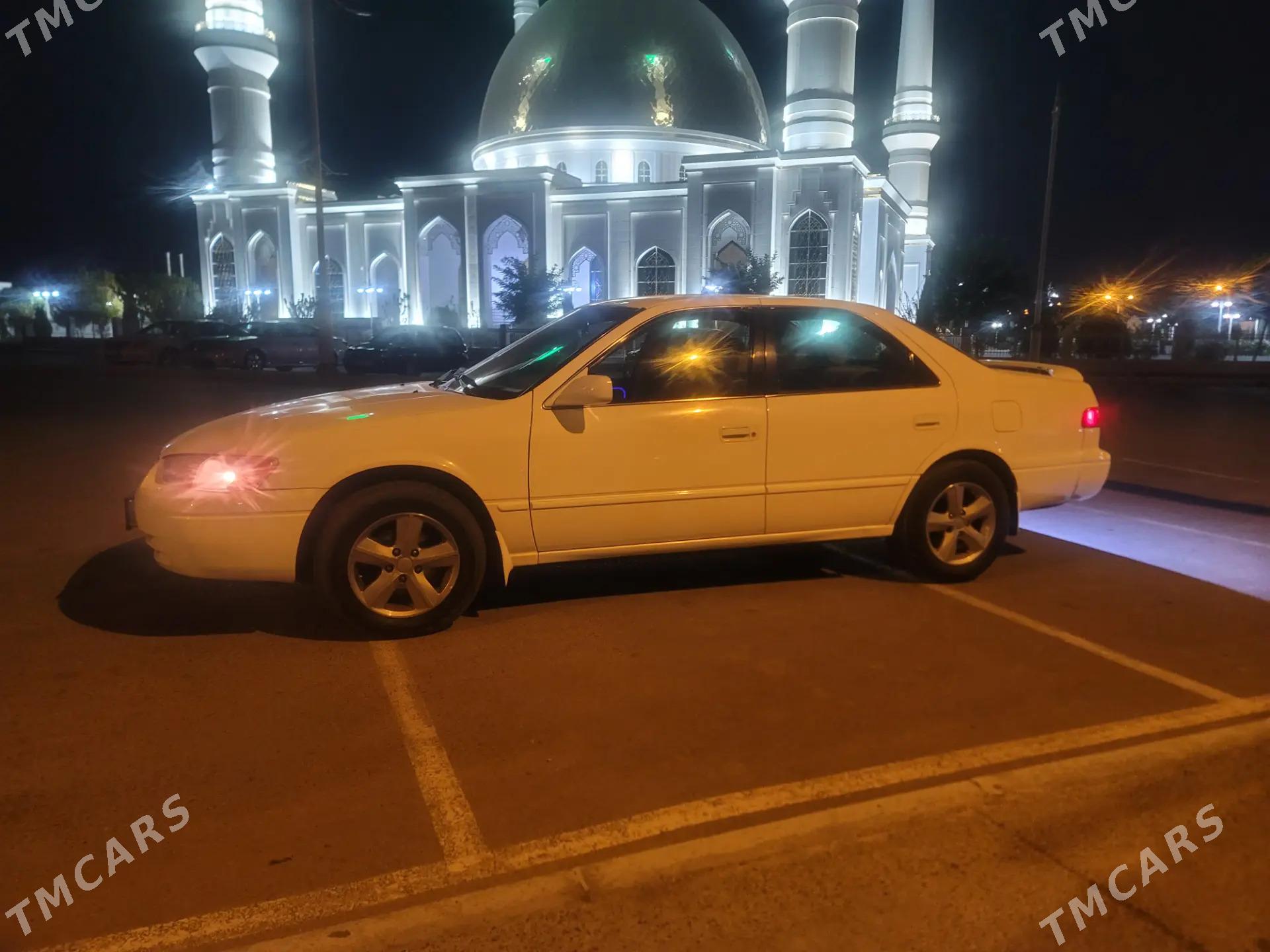 Toyota Camry 1999 - 130 000 TMT - Çärjew - img 4