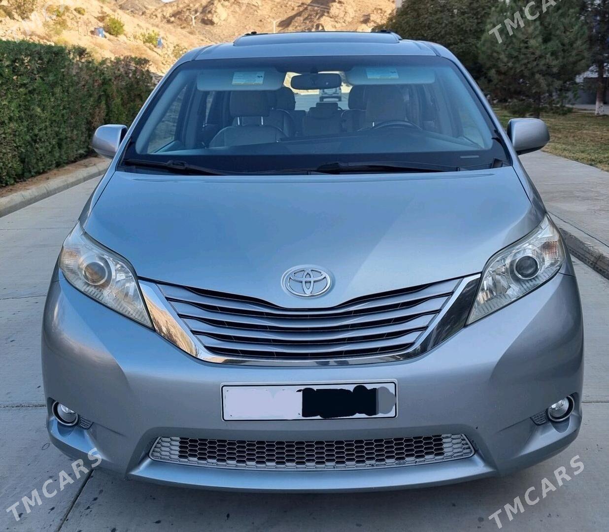 Toyota Sienna 2015 - 390 000 TMT - Türkmenbaşy - img 8