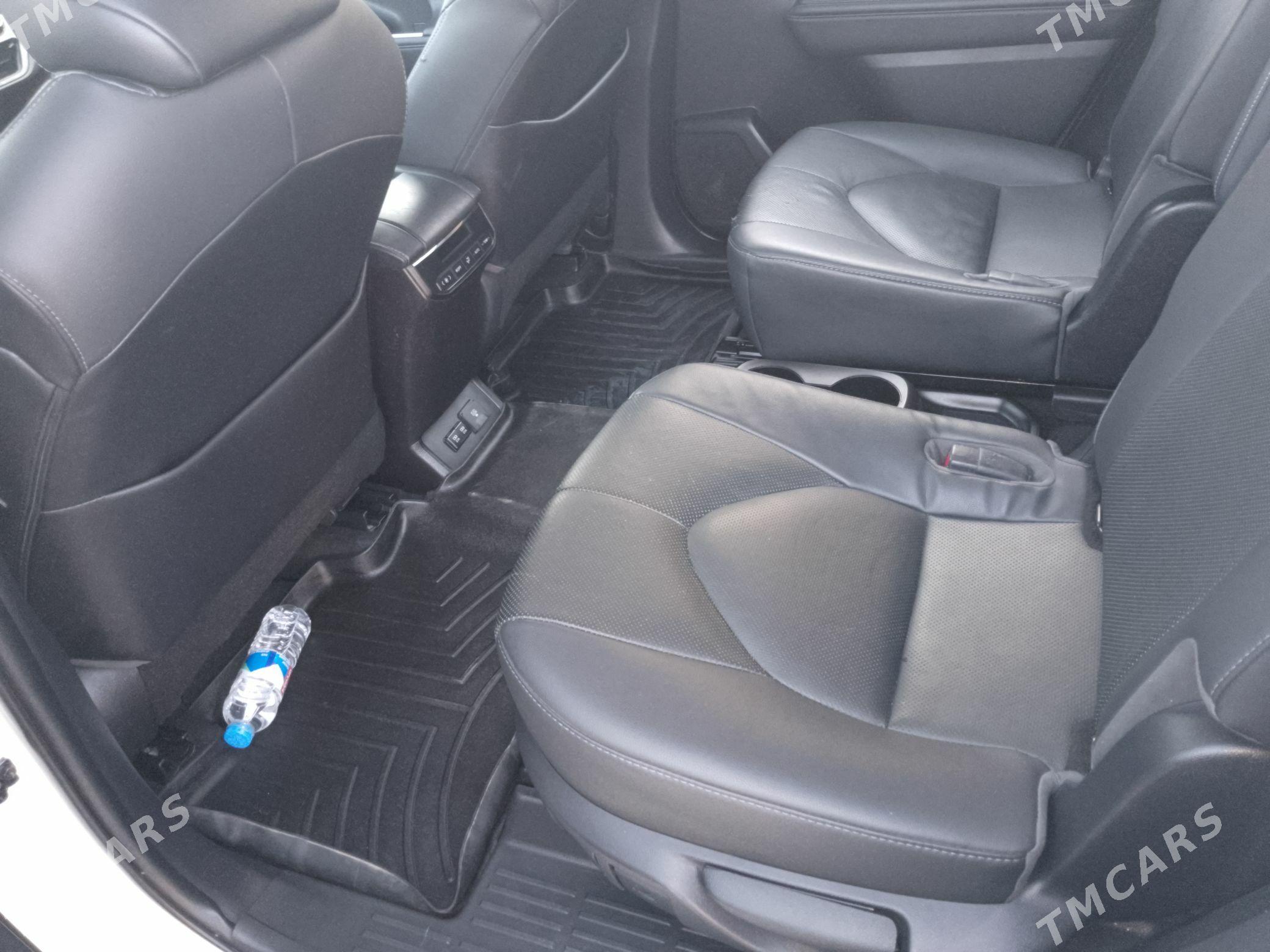 Toyota Highlander 2020 - 570 000 TMT - Балканабат - img 4