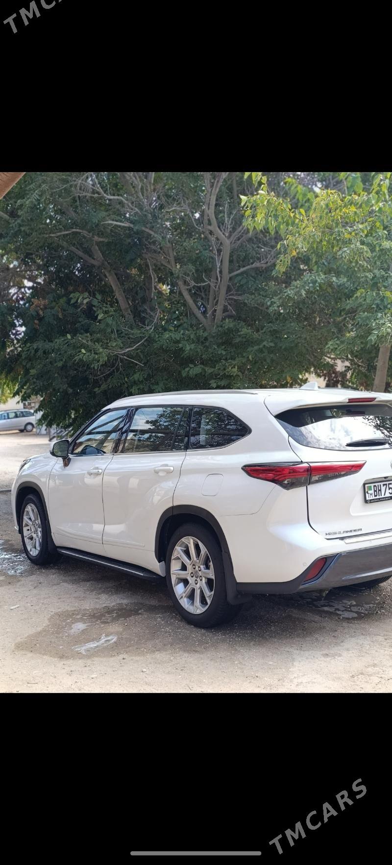 Toyota Highlander 2020 - 570 000 TMT - Балканабат - img 3