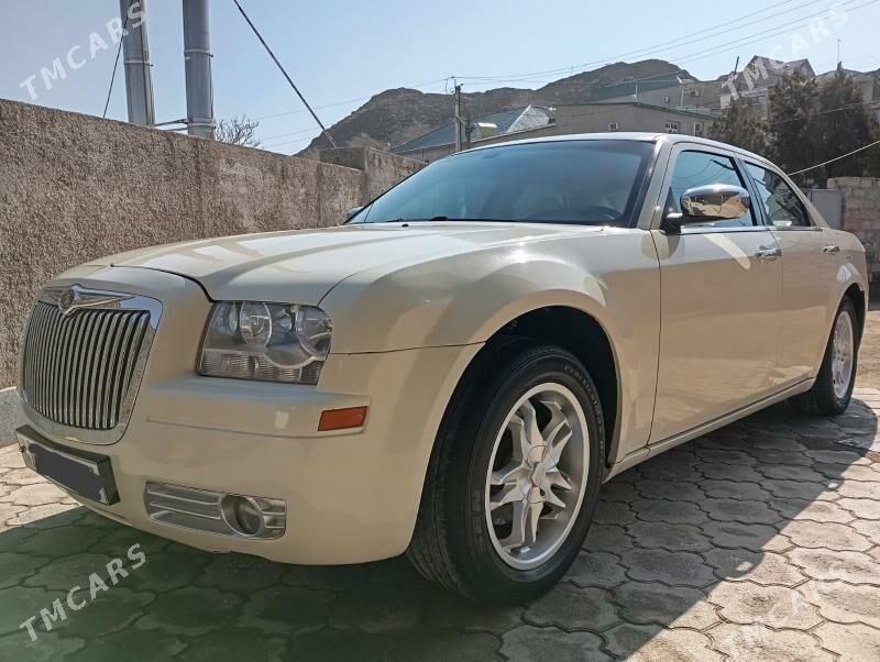 Chrysler 300 2006 - 80 000 TMT - Туркменбаши - img 1
