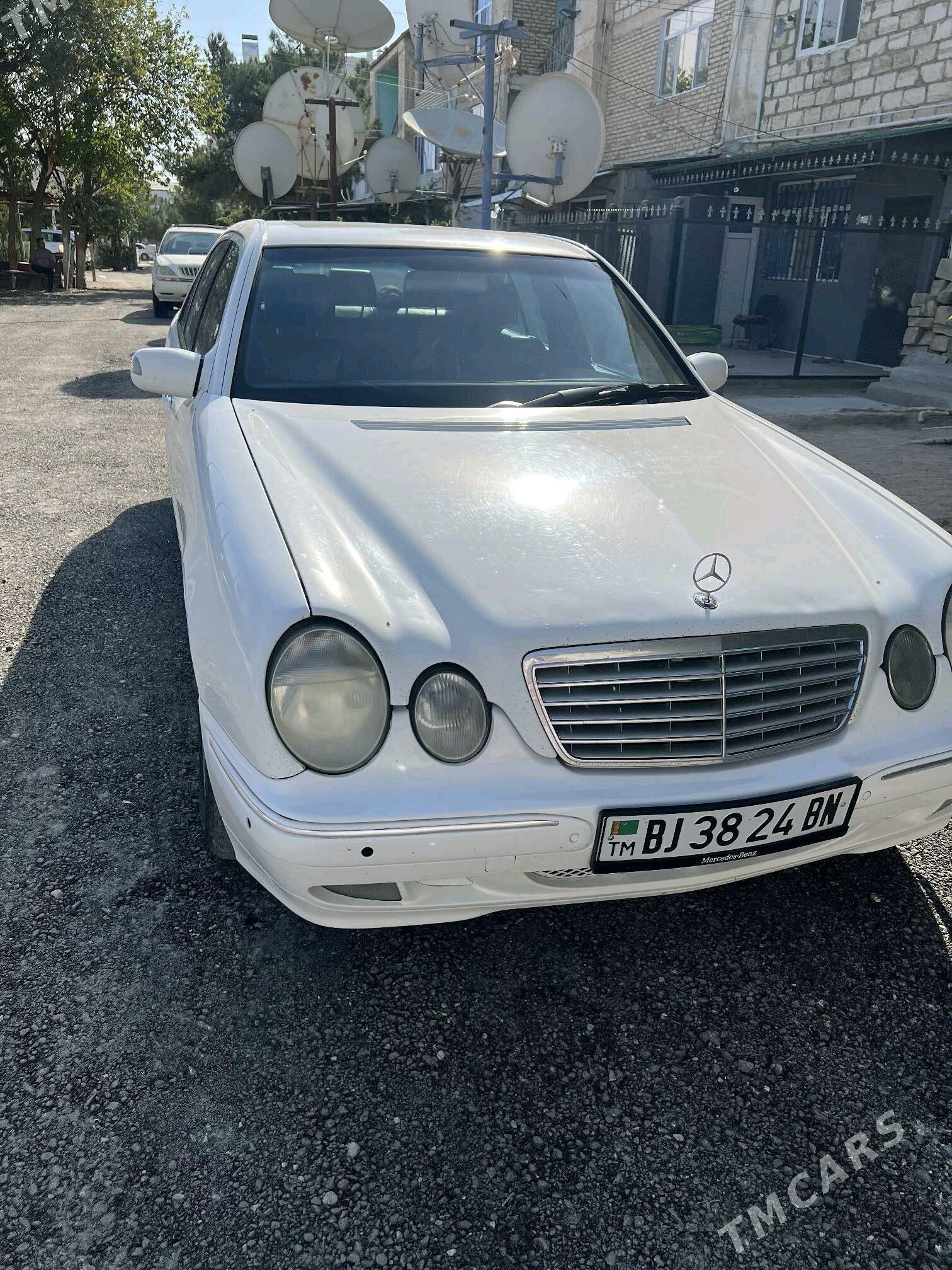 Mercedes-Benz E320 2000 - 120 000 TMT - Balkanabat - img 1