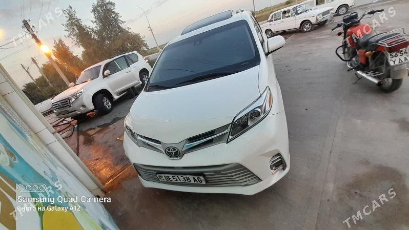 Toyota Sienna 2020 - 420 000 TMT - Änew - img 1