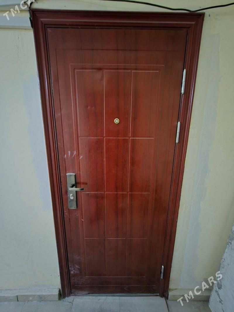 daşky gapy - Parahat 7 - img 2