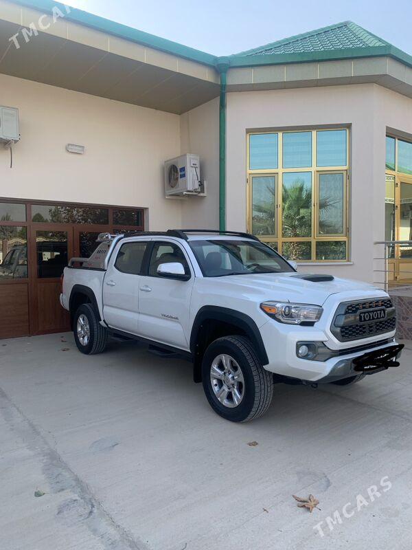 Toyota Tacoma 2018 - 347 000 TMT - Aşgabat - img 2