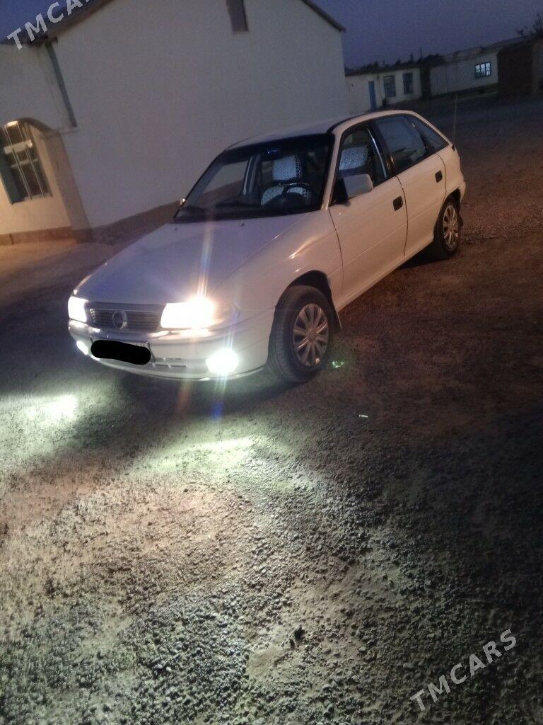 Opel Astra 1993 - 37 000 TMT - Kaka - img 2