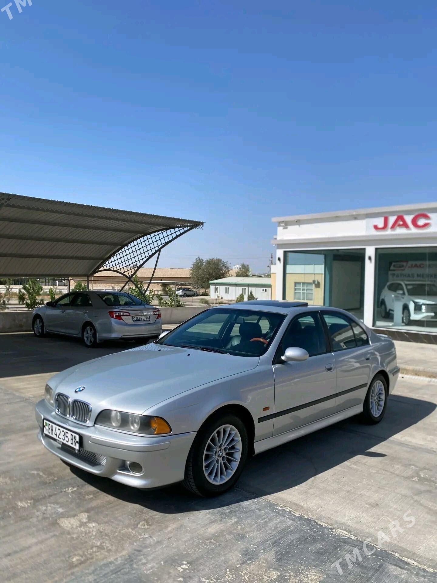 BMW 528 2000 - 140 000 TMT - Балканабат - img 3