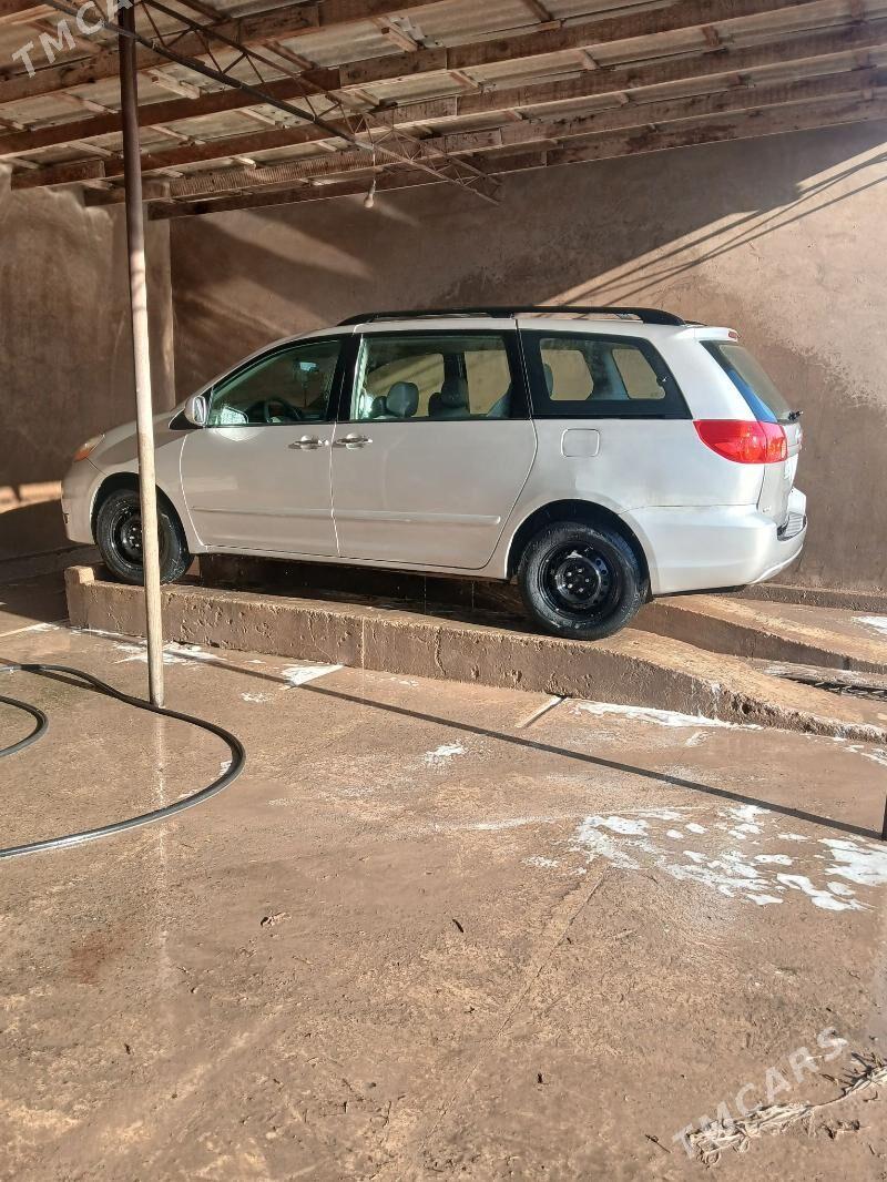 Toyota Sienna 2006 - 230 000 TMT - Hojambaz - img 5