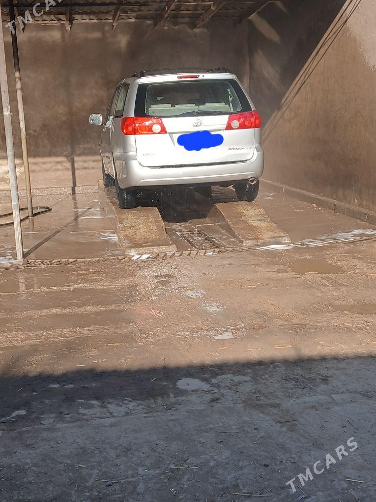 Toyota Sienna 2006 - 230 000 TMT - Hojambaz - img 6
