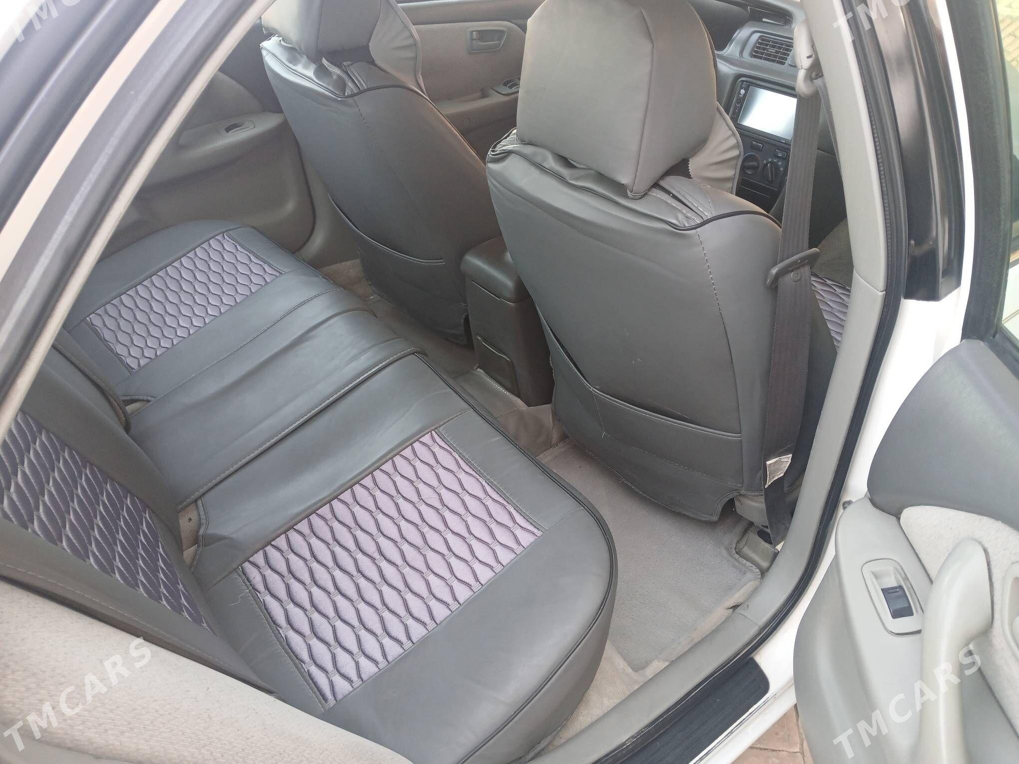 Toyota Camry 2001 - 140 000 TMT - Гарабекевюл - img 4