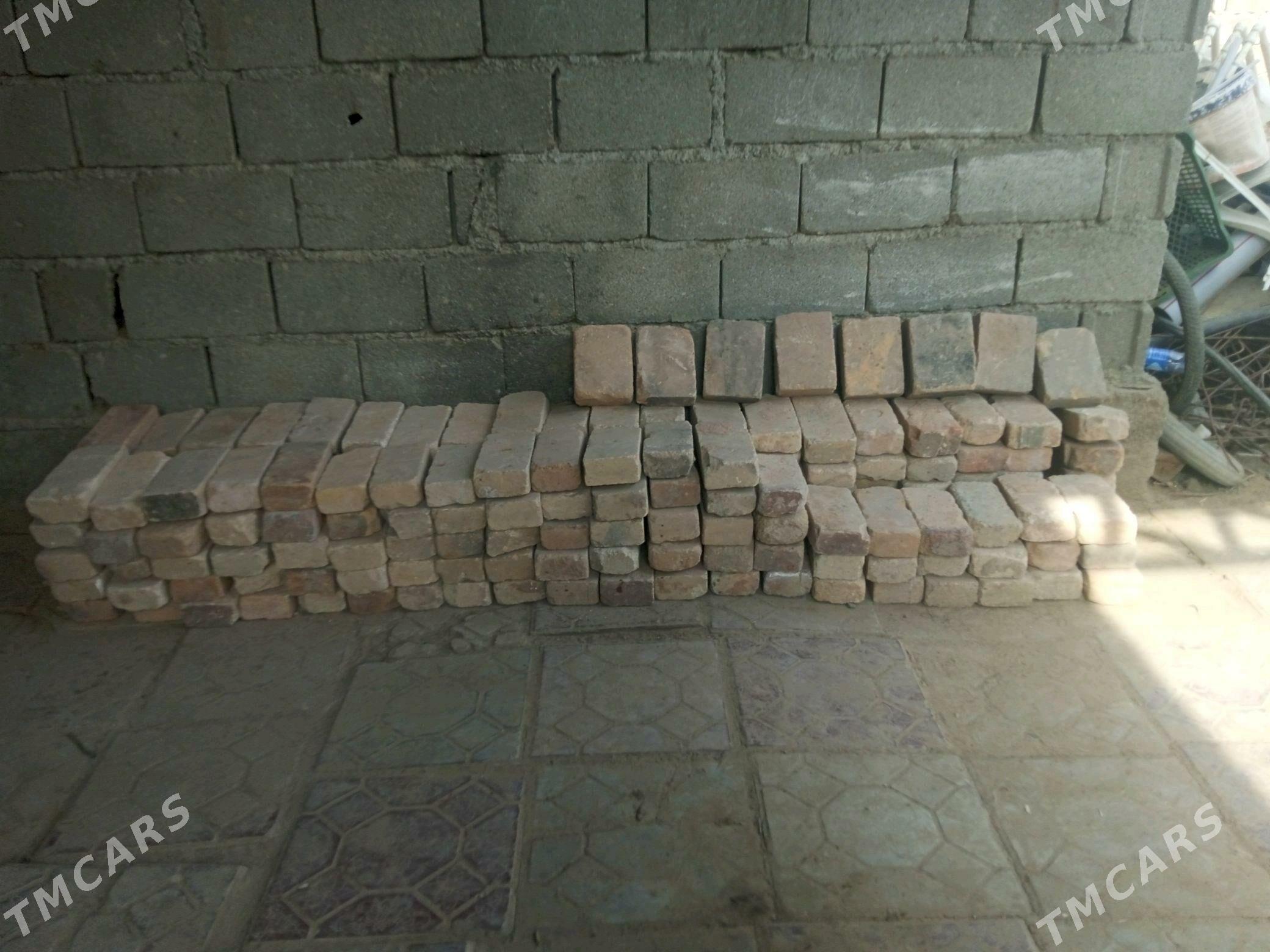 Agnaporny kerpiç - Ак-Бугдайский этрап - img 1