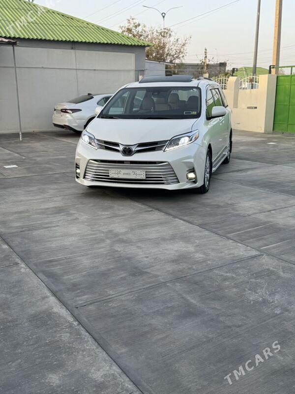 Toyota Sienna 2018 - 440 000 TMT - Aşgabat - img 8