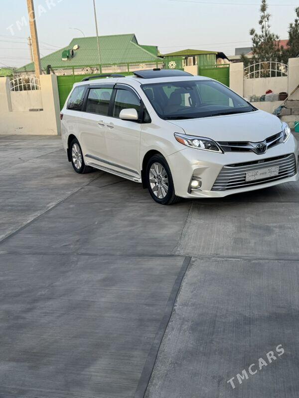 Toyota Sienna 2018 - 440 000 TMT - Aşgabat - img 9