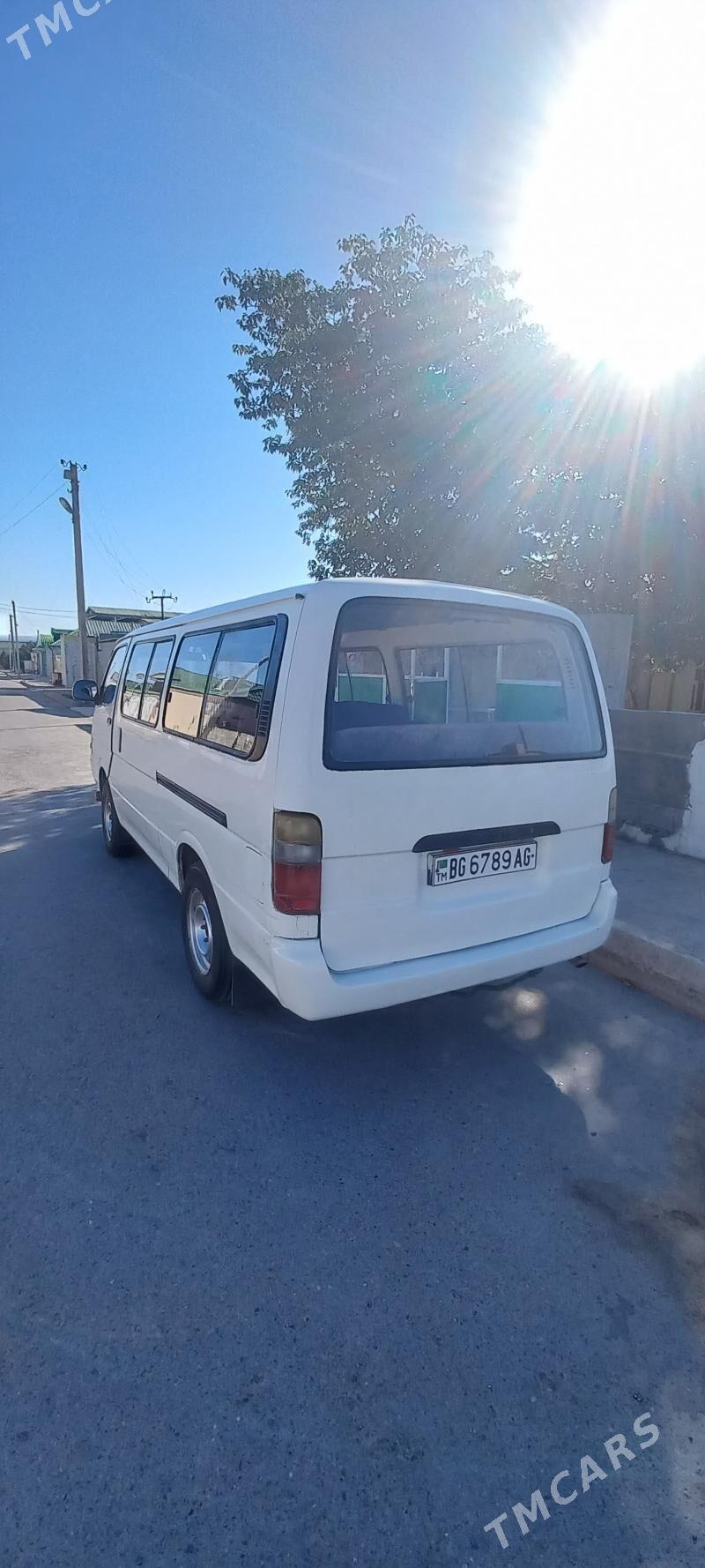 Toyota Hiace 1996 - 100 000 TMT - Büzmeýin - img 1