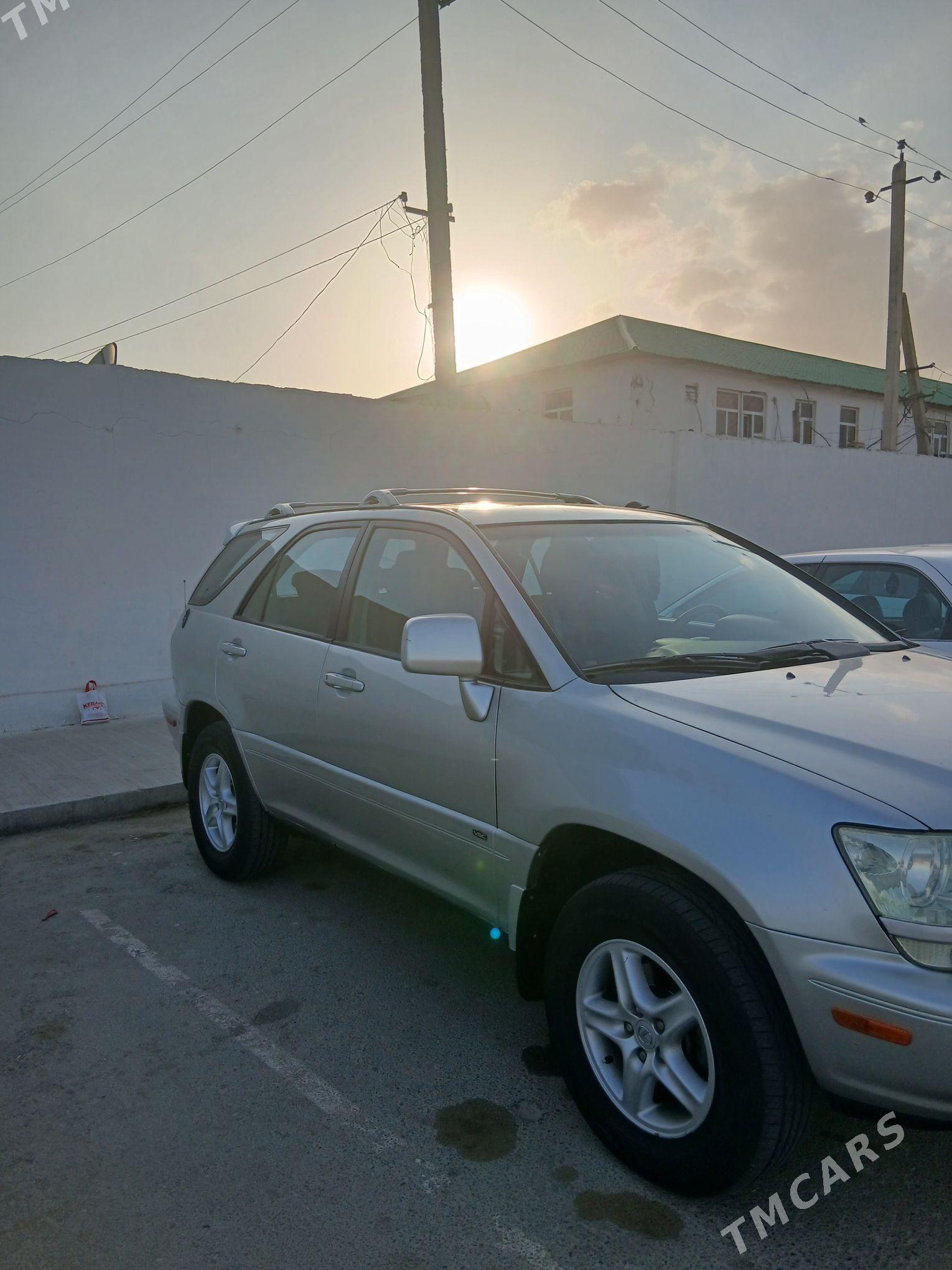 Lexus RX 300 2001 - 190 000 TMT - Änew - img 3