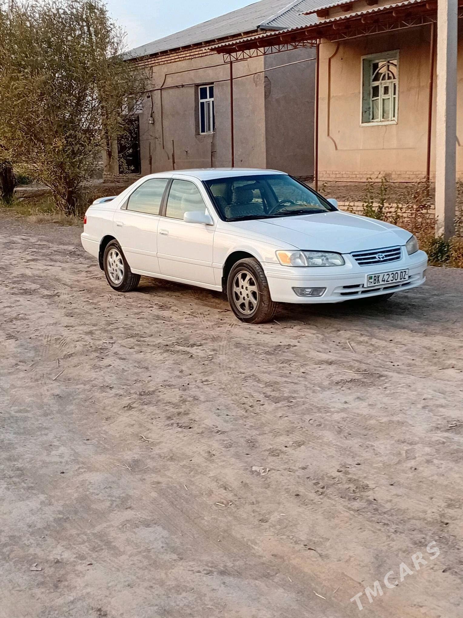Toyota Camry 2001 - 170 000 TMT - Daşoguz - img 2