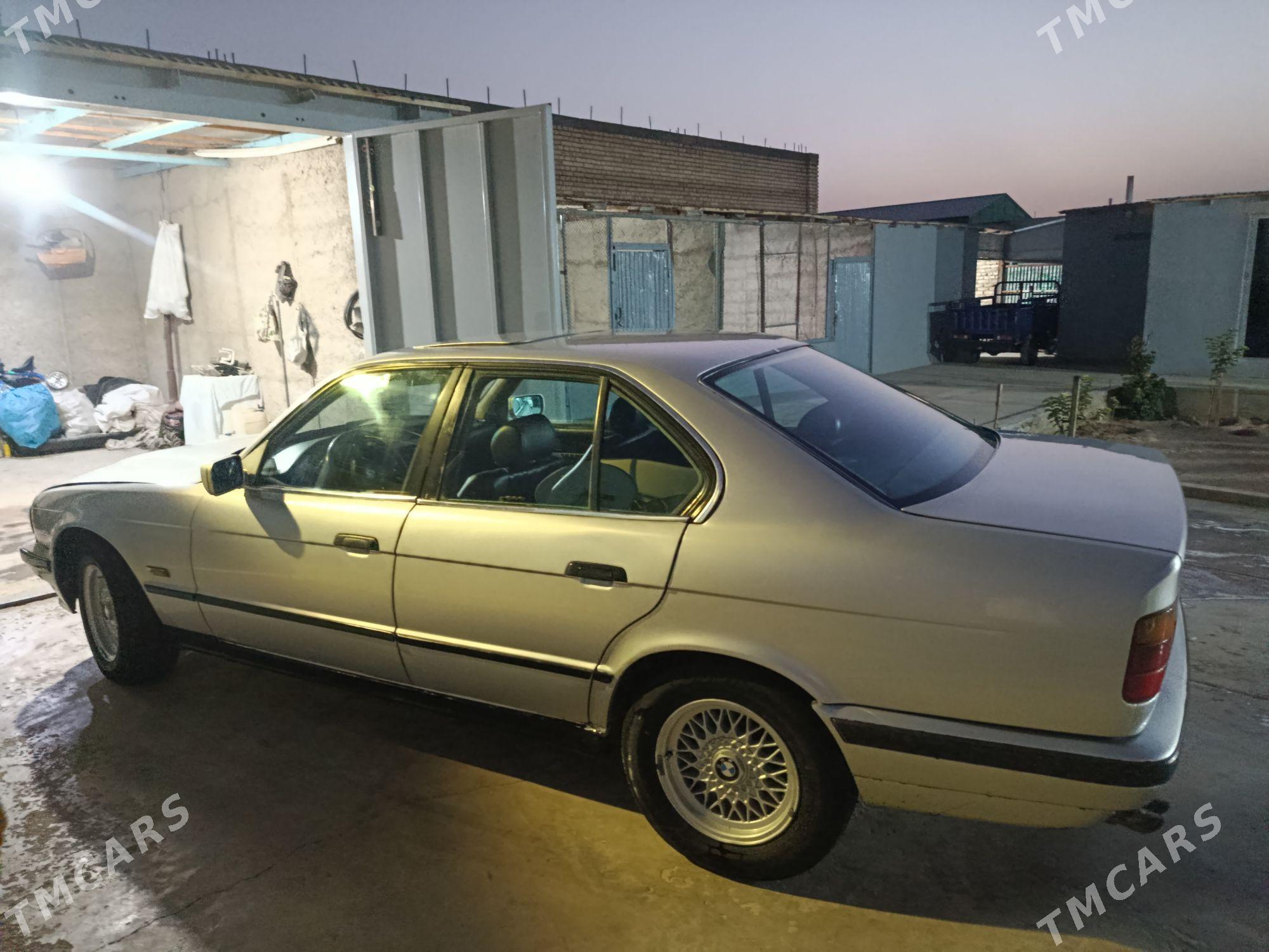 BMW 525 1999 - 35 000 TMT - Gyzylarbat - img 4