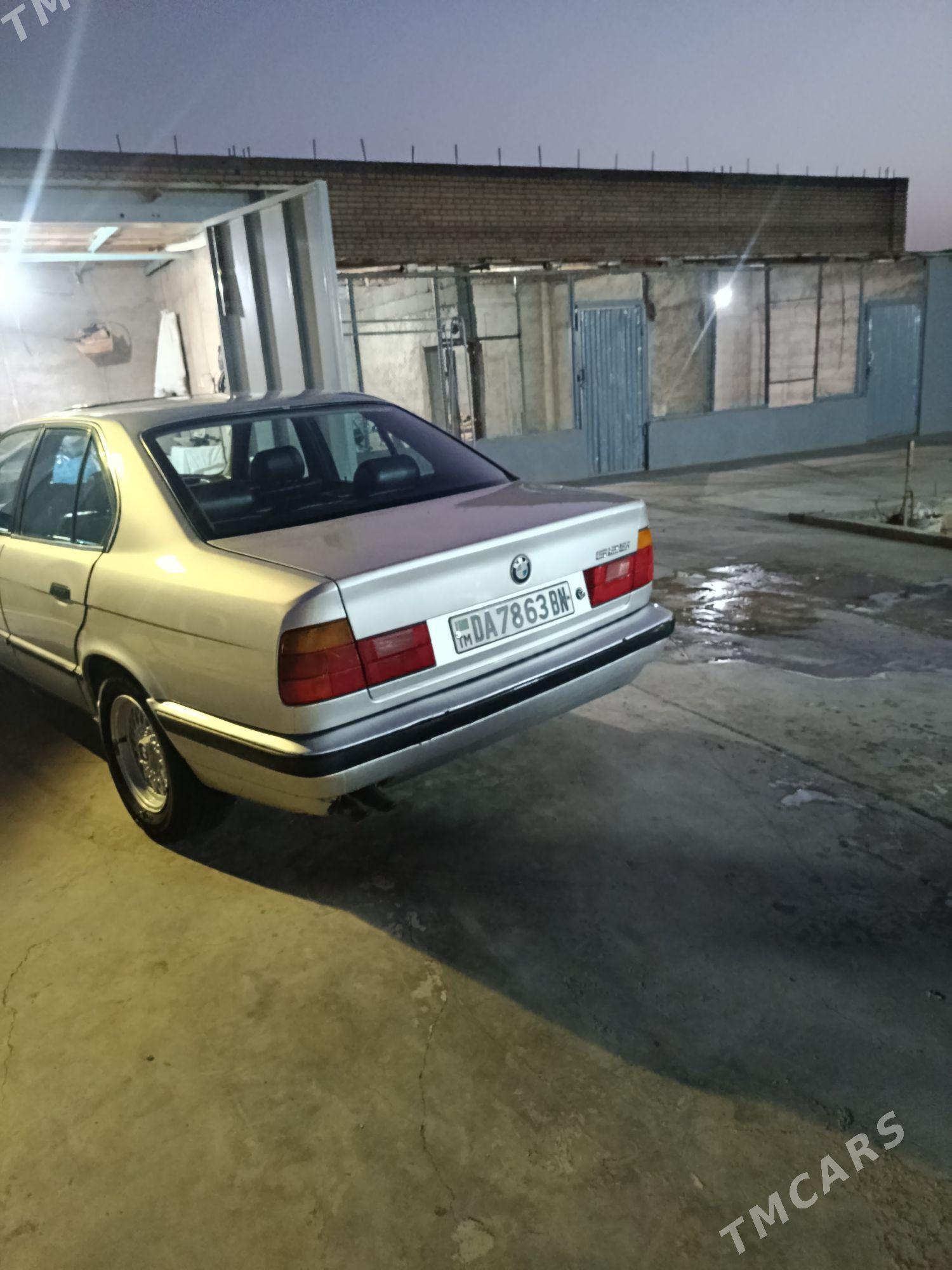 BMW 525 1999 - 35 000 TMT - Gyzylarbat - img 3