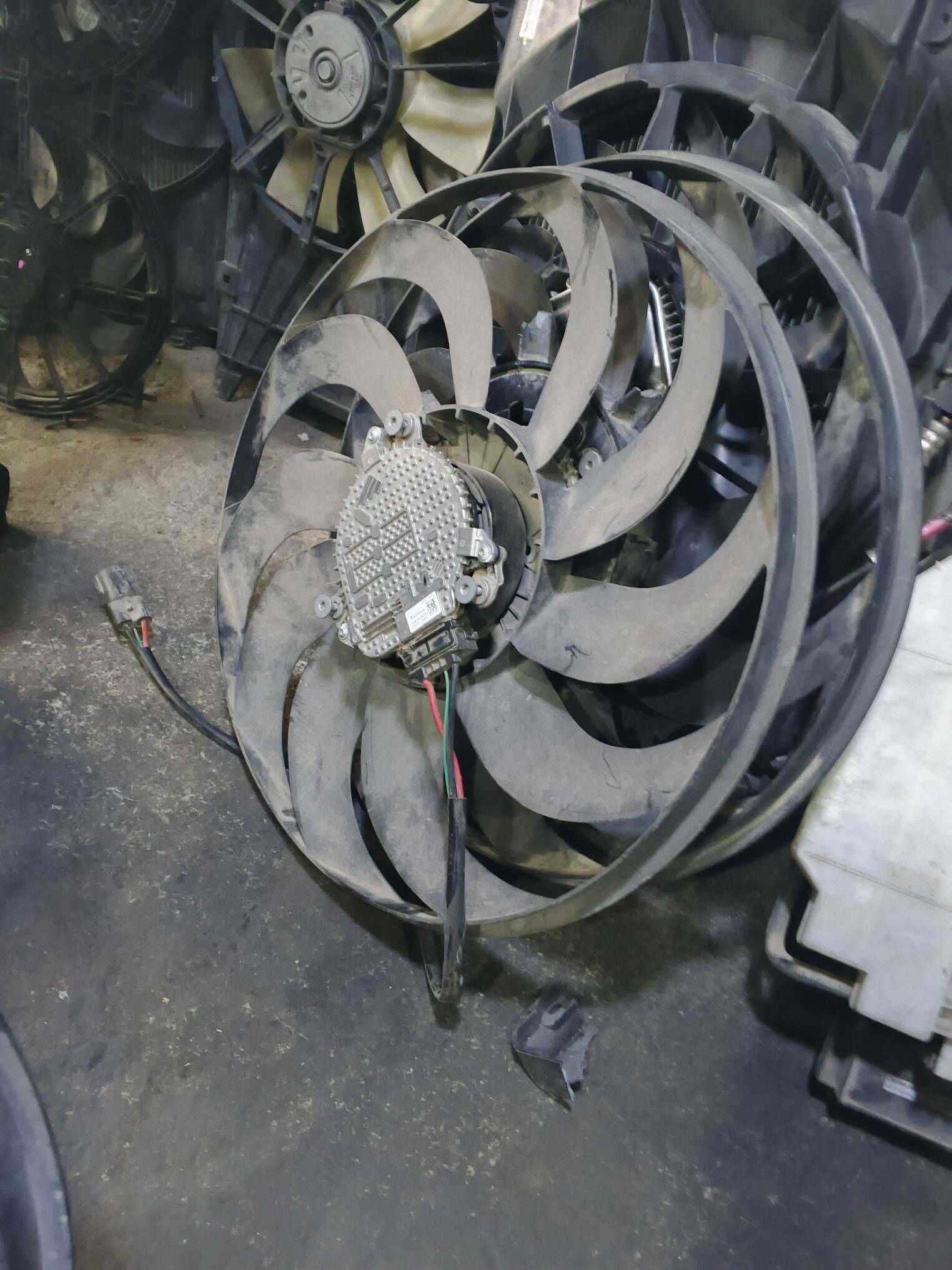 ford explorer wintilýator 3 000 TMT - Mary - img 3