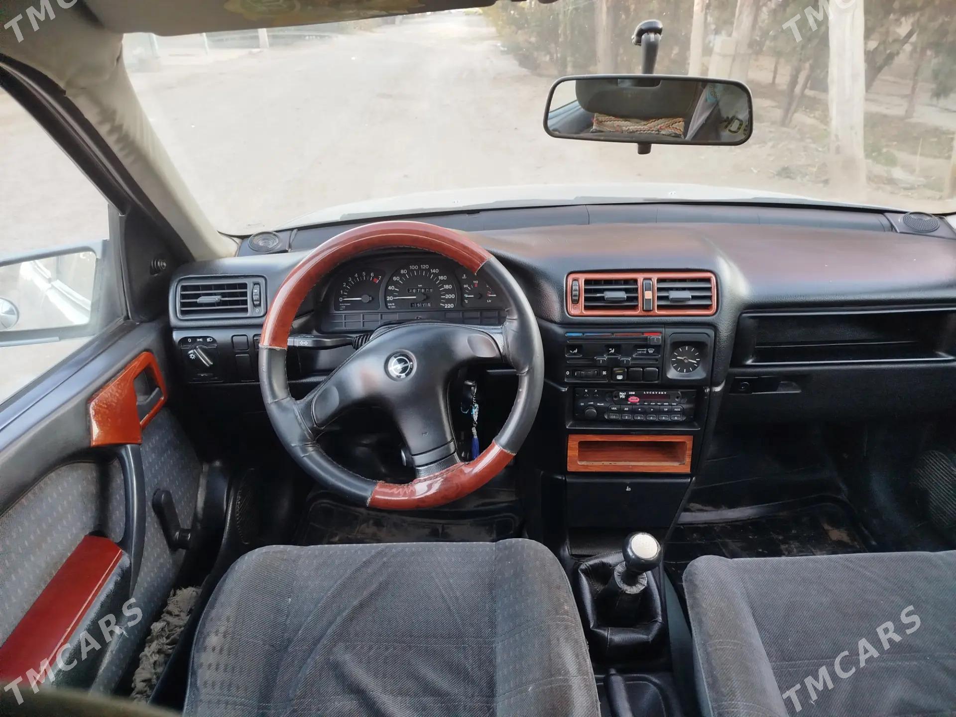 Opel Vectra 1993 - 46 000 TMT - Шабатский этрап - img 5