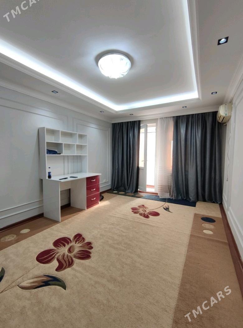  AMATLY JAY  - Мир 4 - img 2