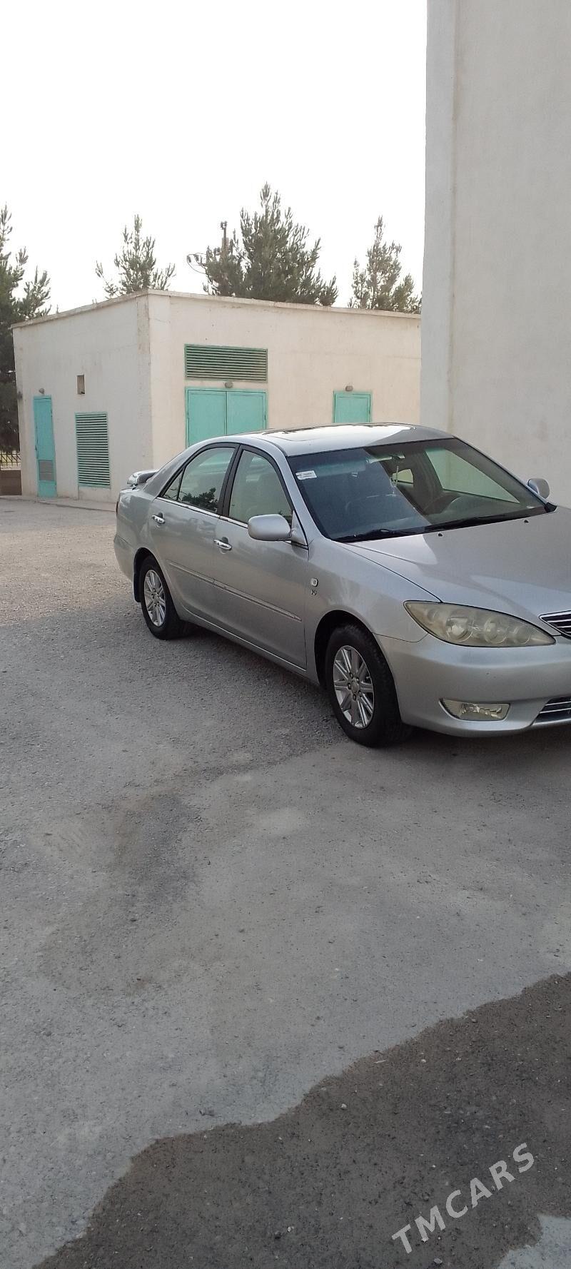 Toyota Camry 2002 - 190 000 TMT - Bäherden - img 4