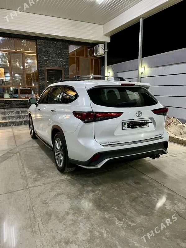 Toyota Highlander 2022 - 590 000 TMT - Ашхабад - img 2