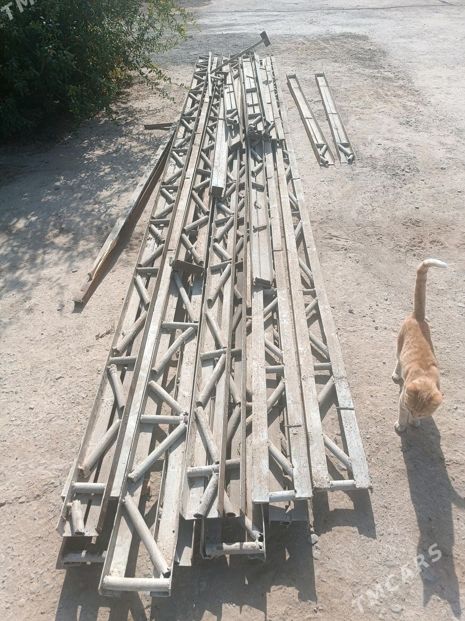 demir ugolnkdan yasalan karkaz - Векильбазар - img 1