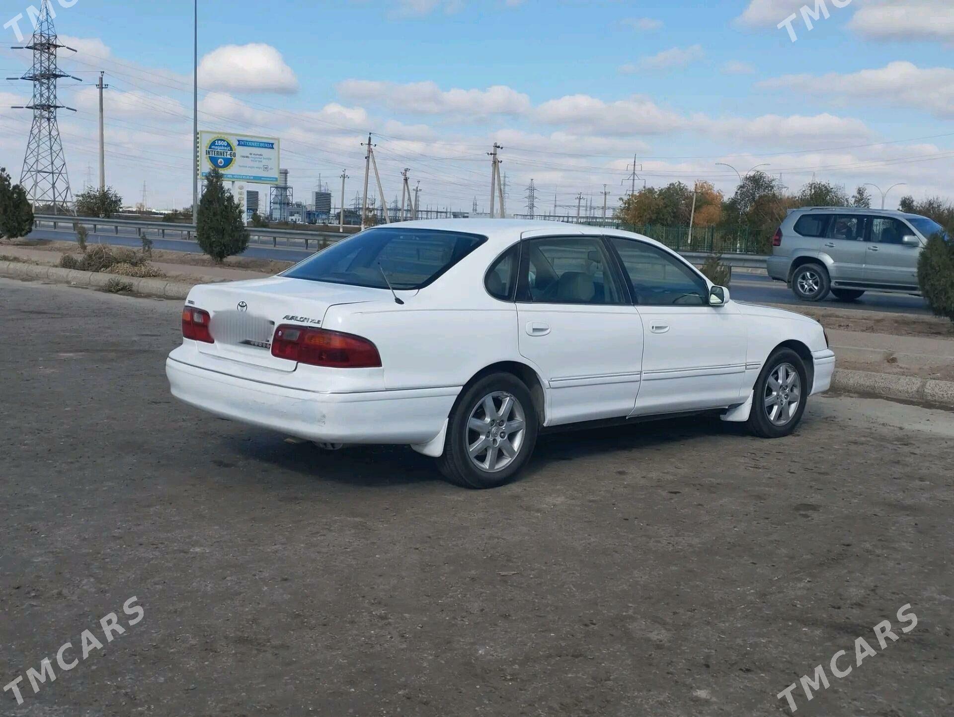 Toyota Avalon 1998 - 125 000 TMT - Gubadag - img 3