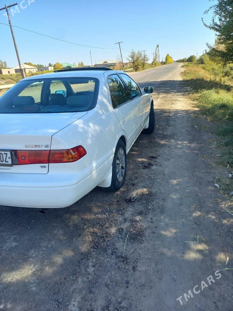 Toyota Camry 2001 - 169 000 TMT - Şabat etr. - img 4
