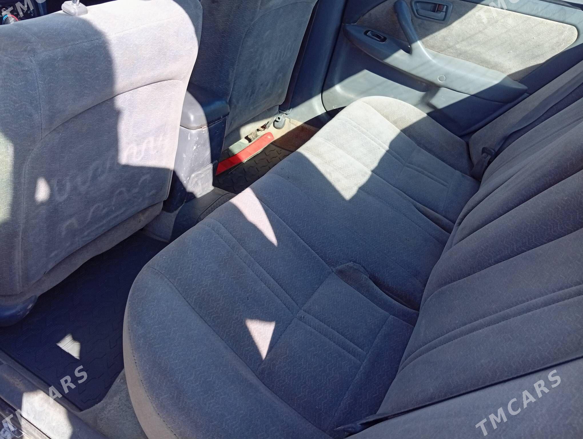 Toyota Camry 1998 - 126 000 TMT - Дашогуз - img 7