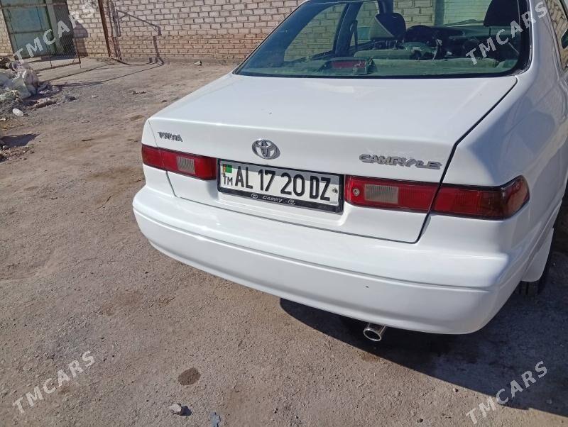 Toyota Camry 1998 - 126 000 TMT - Дашогуз - img 5