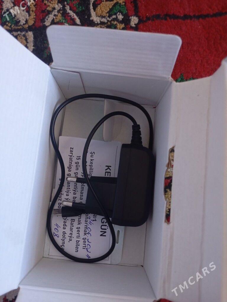 Maxfone 408 - Mary - img 5