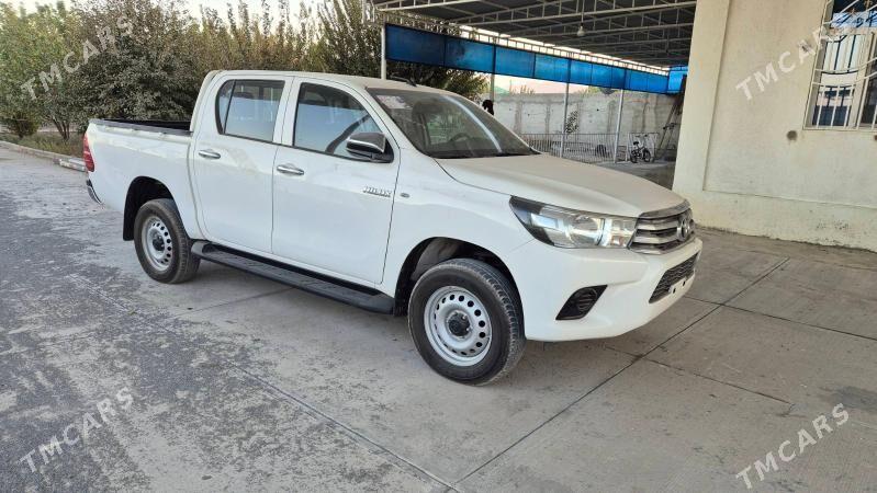 Toyota Hilux 2020 - 460 000 TMT - Гёкдепе - img 2