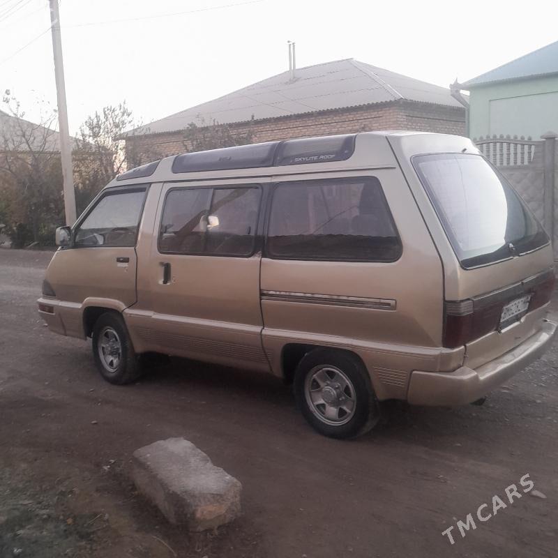 Toyota Town Ace 1992 - 33 000 TMT - Мары - img 3