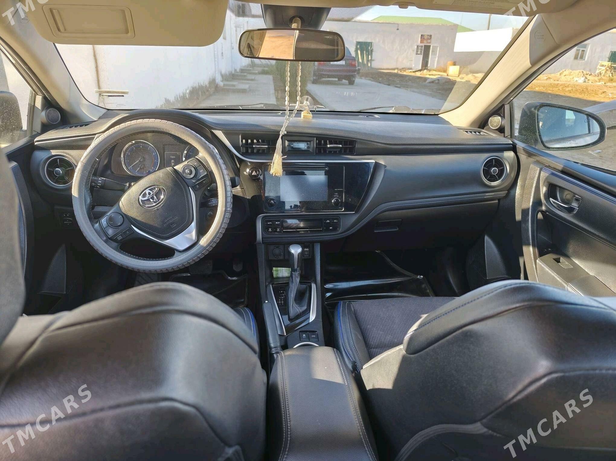 Toyota Corolla 2018 - 210 000 TMT - Гороглы (Тагта) - img 4