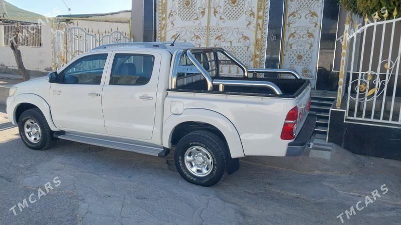 Toyota Hilux 2013 - 339 000 TMT - Ашхабад - img 5