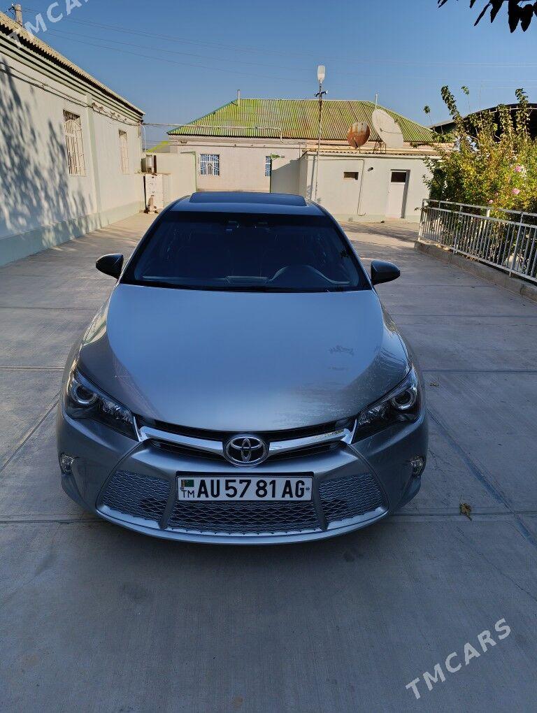 Toyota Camry 2015 - 285 000 TMT - Garadamak Şor - img 3