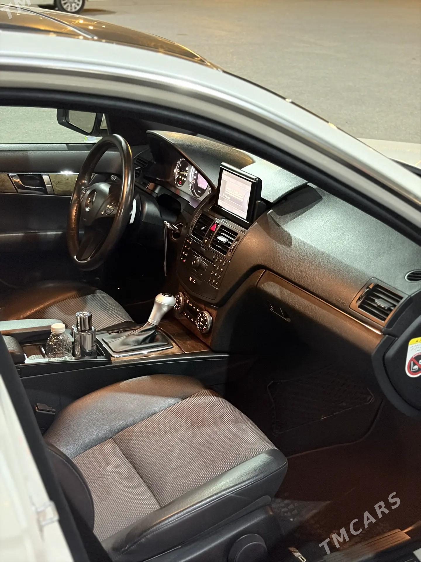 Mercedes-Benz C300 2008 - 220 000 TMT - Aşgabat - img 4