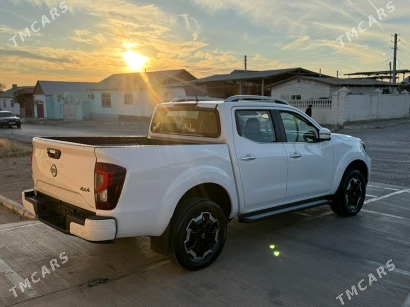 Nissan Navara 2025 - 425 000 TMT - Balkanabat - img 5