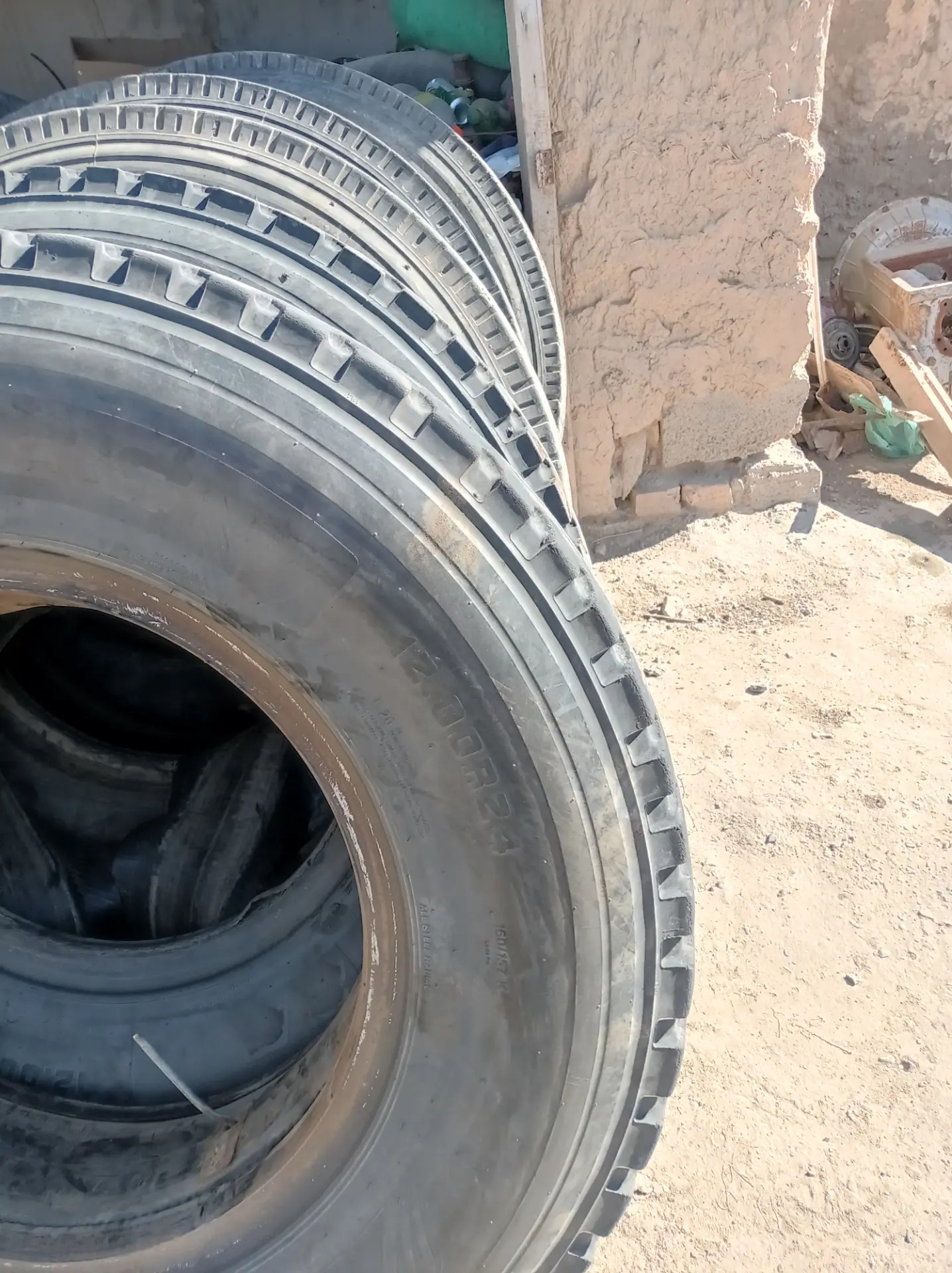 Uly maşynyň aýagy 1 250 TMT - Гызыларбат - img 1