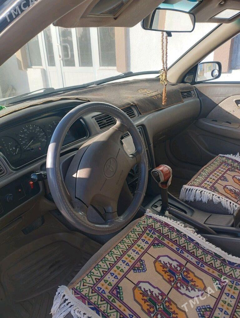 Toyota Camry 2000 - 136 000 TMT - Керки - img 3