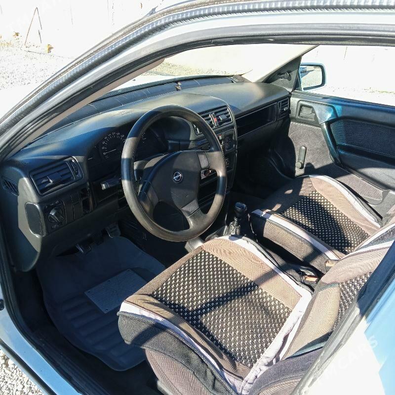 Opel Vectra 1989 - 46 000 TMT - Bäherden - img 5