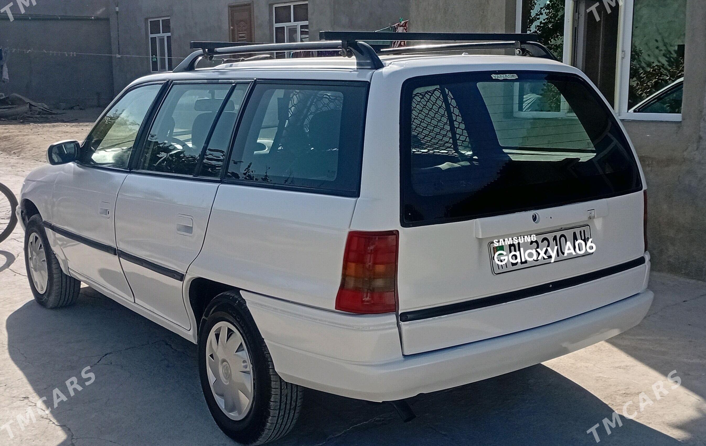 Opel Astra 1995 - 42 000 TMT - Бахарден - img 1
